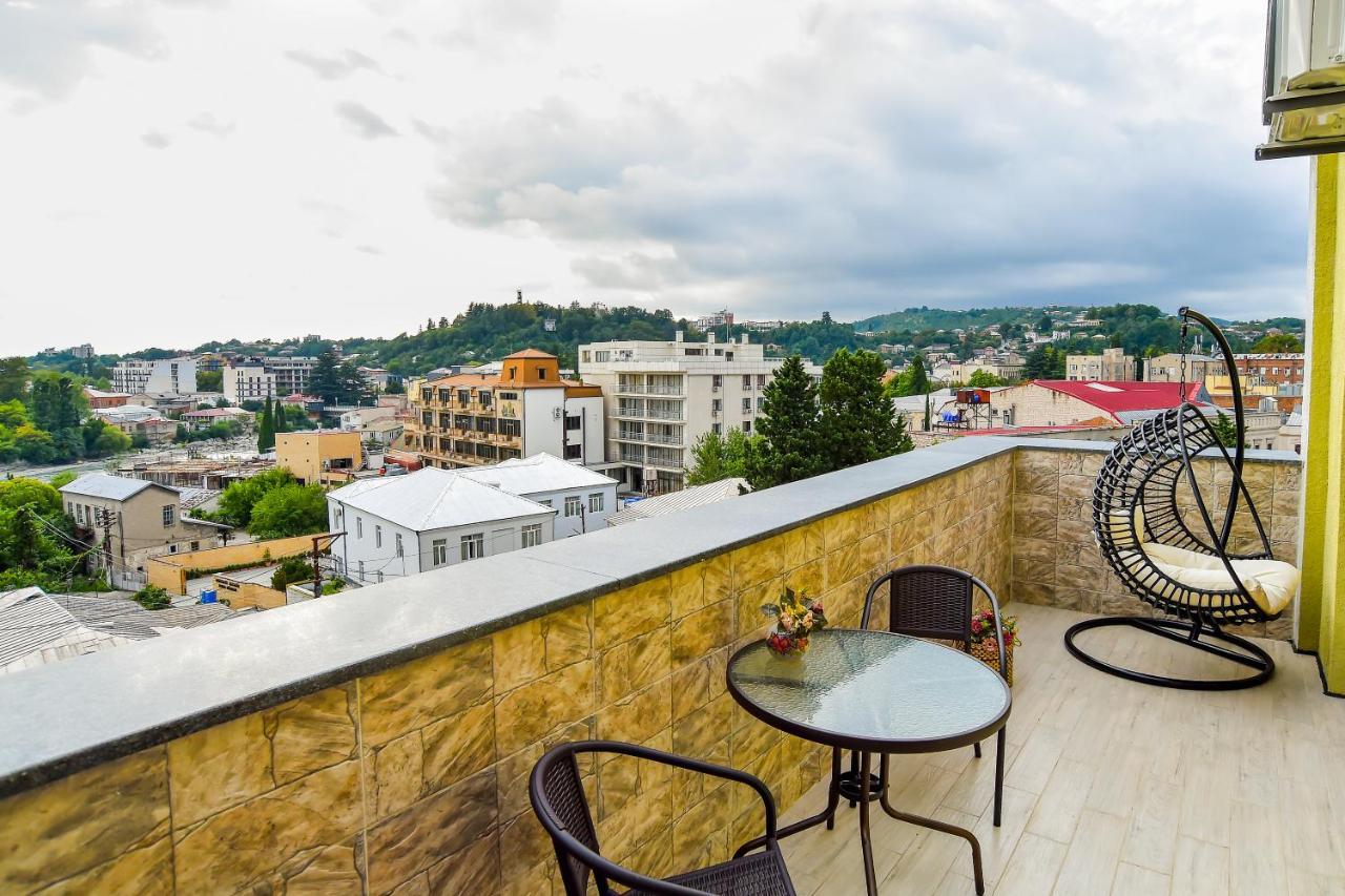 Valkhida'S Apartment Kutaisi Exterior photo