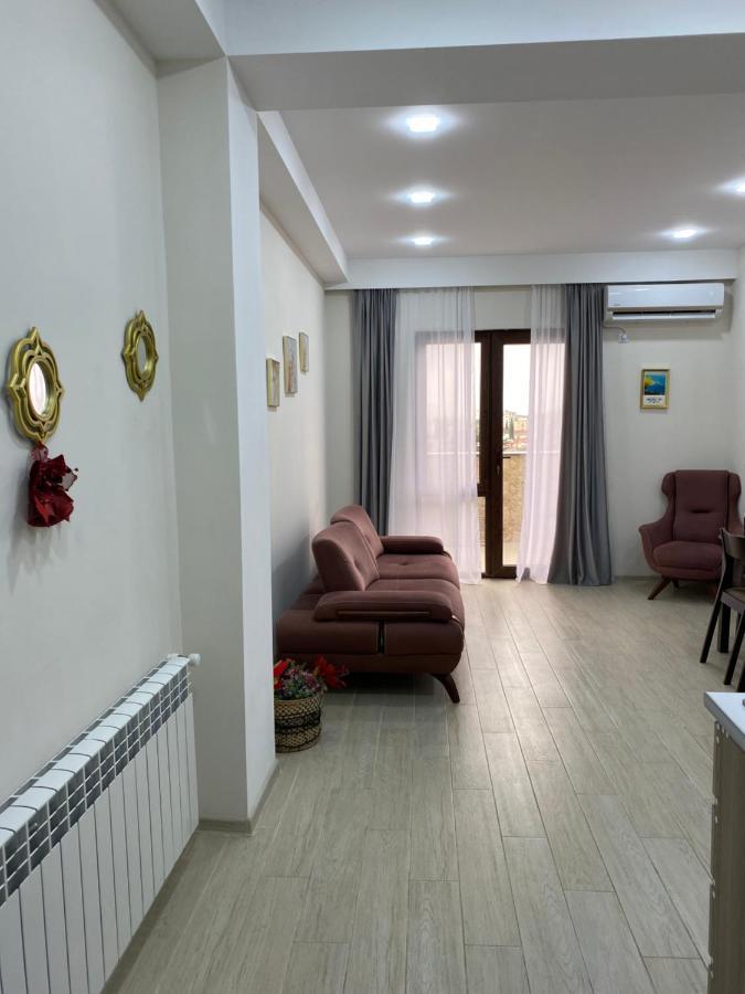 Valkhida'S Apartment Kutaisi Exterior photo